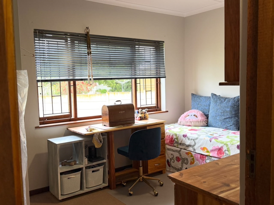 4 Bedroom Property for Sale in Fraaiuitsig Western Cape